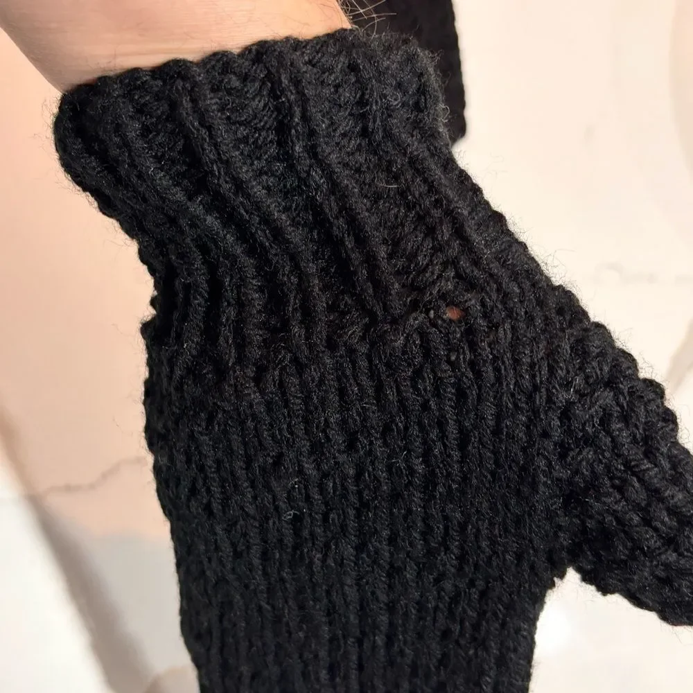 Women’s Unisex Cozy Black Hand Made Chunky Knit Mittens Handmade OS